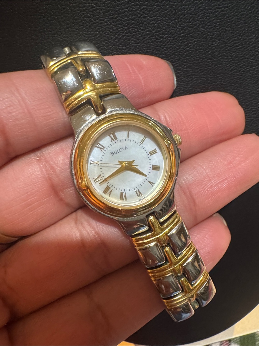 Vintage Bulova Women’s Two Tone Quartz Watch Iridescent Dial